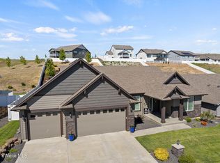 19515 E 11th Ave, Greenacres, WA 99016