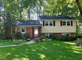 5669 Ravenel Ln, Springfield, VA 22151