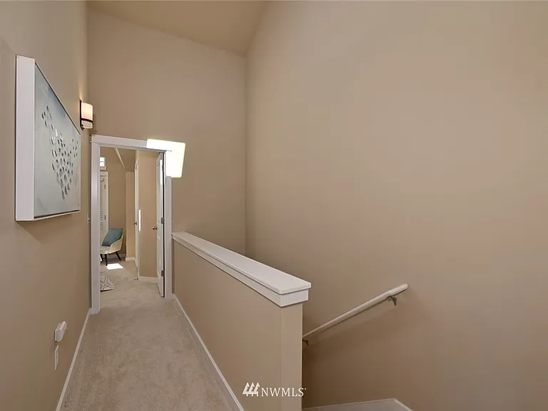 2337 Yale Ave E #B — Photo 25