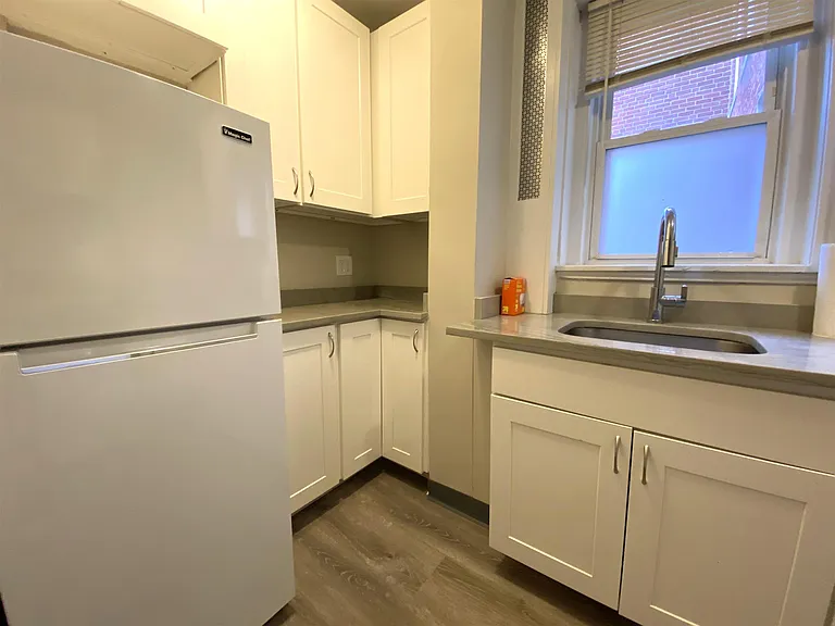 6 Craigie Cir #4 — Photo 9
