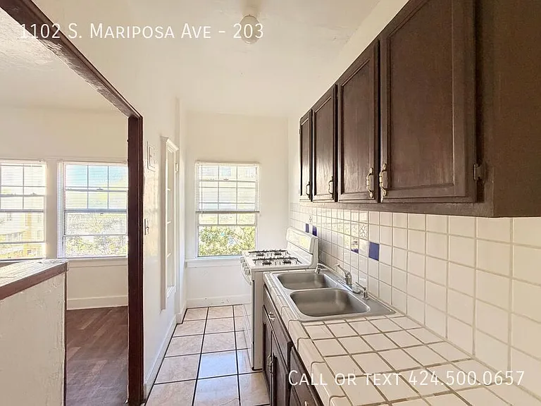1102 S Mariposa Ave #203 — Photo 7