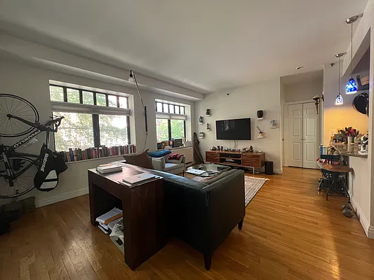 Rented by Building Equity Real Estate LLC | media 20