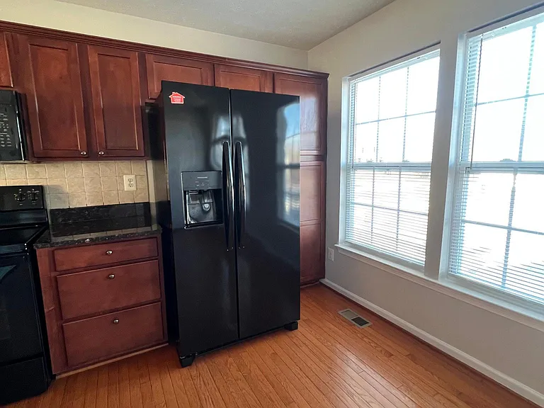 4803 Limestone Ct — Photo 23