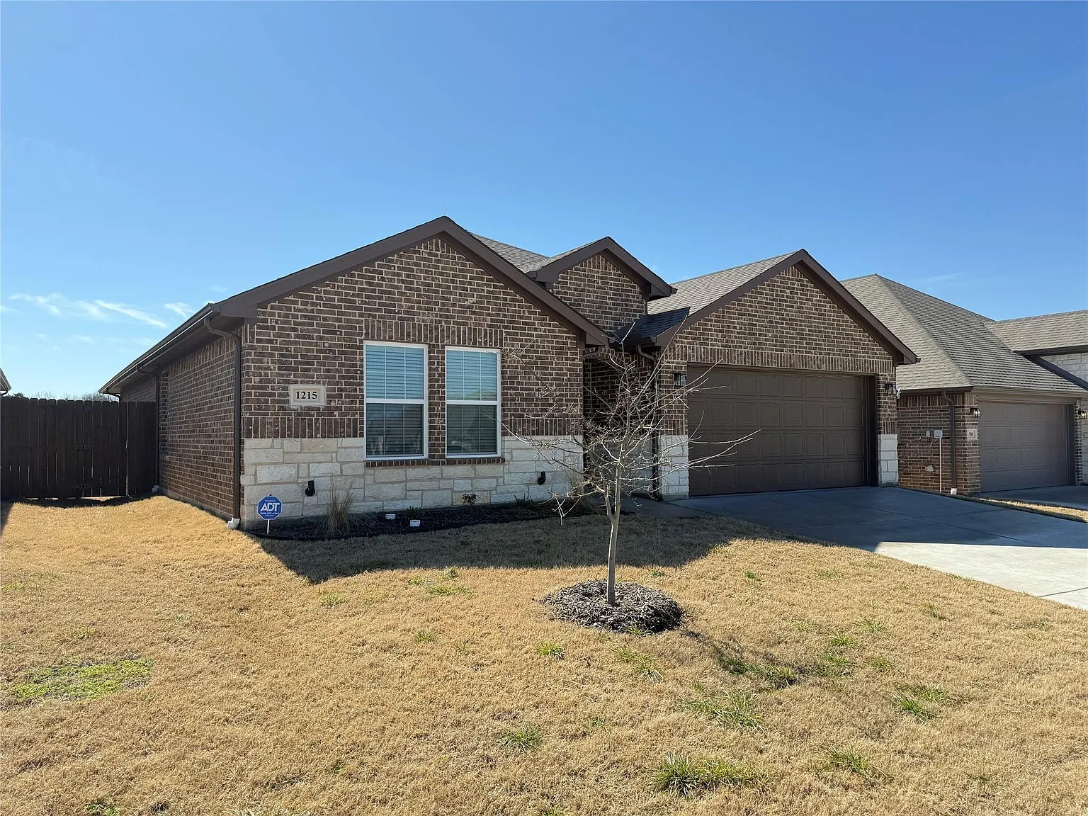 4 bed, 1704 sqft, $2,050 — Photo 2