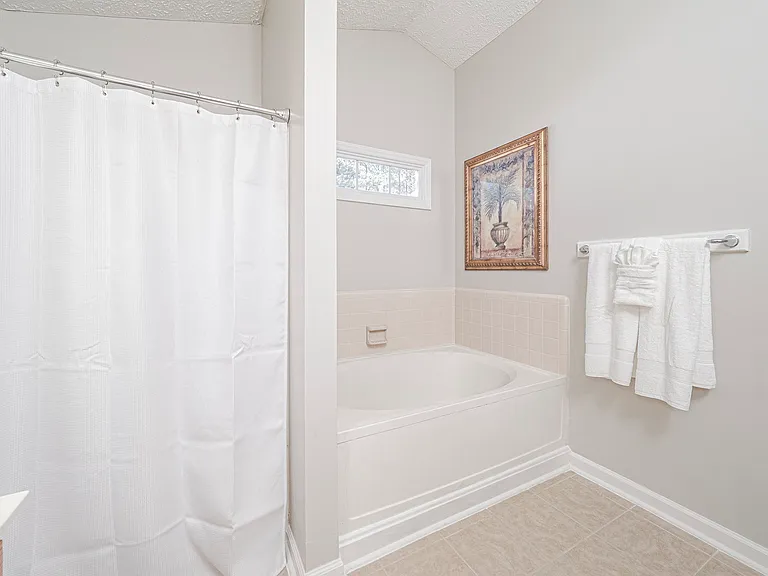 837 Woodgrove St — Photo 17