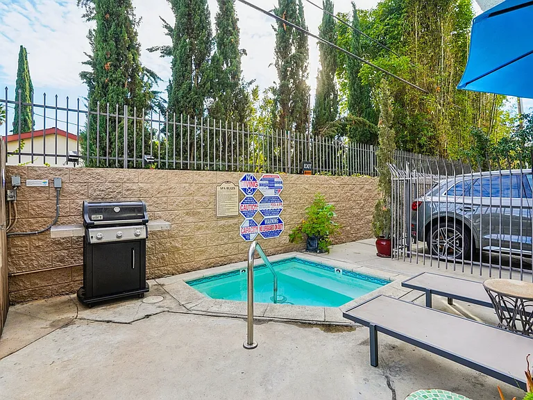 Camarillo Sunshine Apartments — Photo 8
