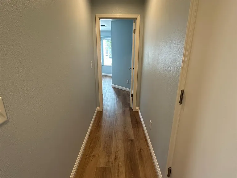 2928 Norwich Ave — Photo 16