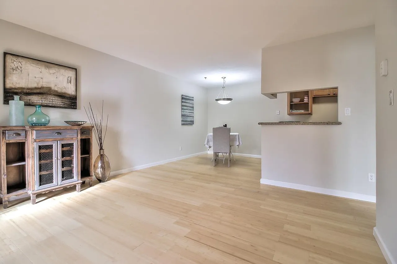 1 bed, 713 sqft, $2,900 — Photo 4