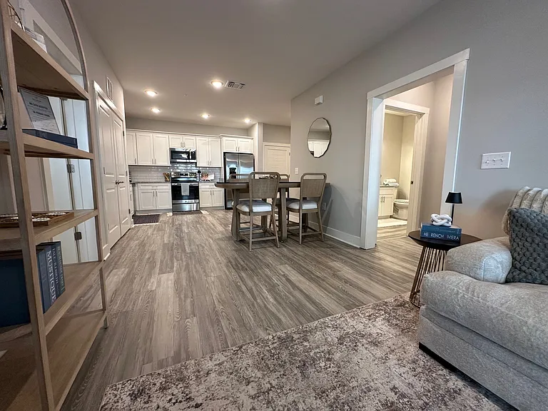 Pine Reserve Apartments — Photo 11