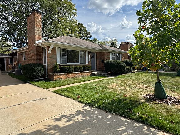 Long shared driveway for parking