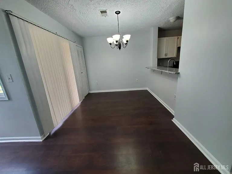 518 Edpas Rd — Photo 3