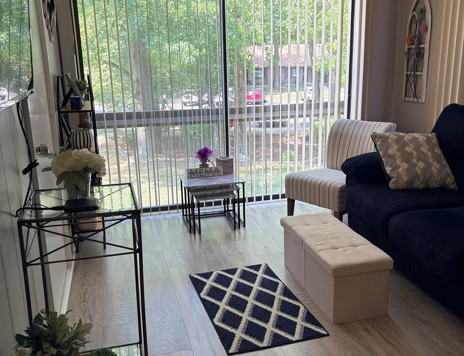 2 bed, 1021 sqft, $2,500 — Photo 2