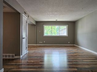 University Villas, Omaha, NE 68105