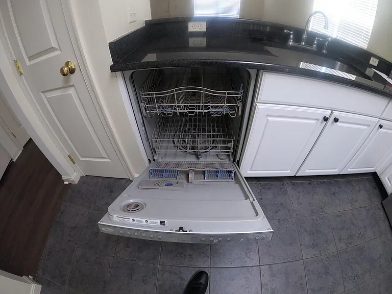 2101 Quail Hollow Dr — Photo 13