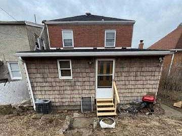 2nd image of 2018 Leishman Ave