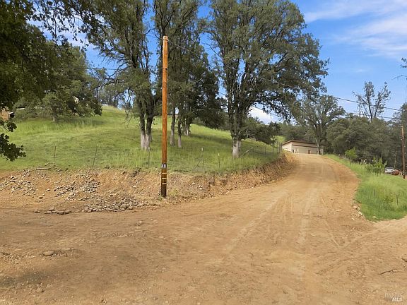 3rd image of 1480 Kenyon Drive