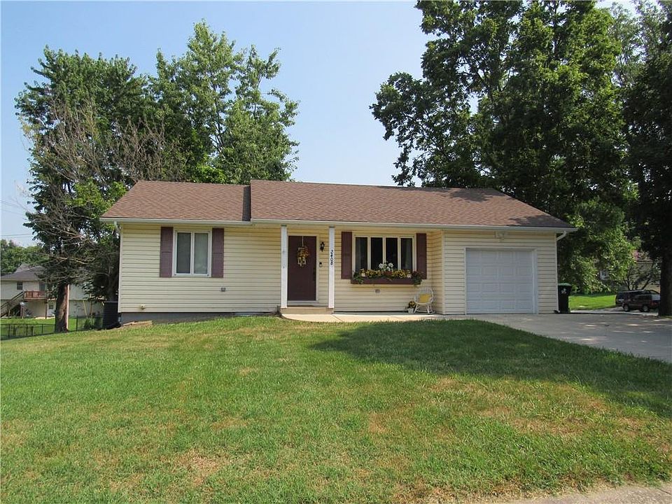 1st image of 2408 Ridgewood Rd