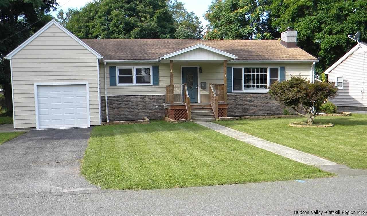 22 Barclay St, Saugerties, NY 12477 Zillow