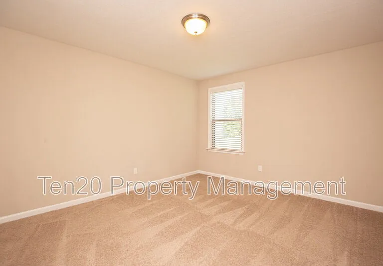 2510 Ridgewood Way — Photo 9