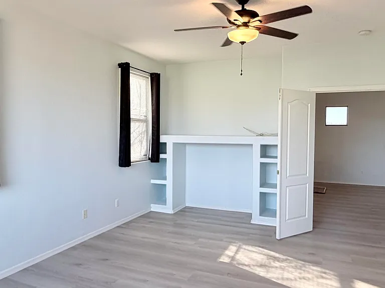 1289 E Iris Dr — Photo 25