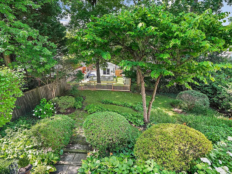 3612 Albemarle St NW — Photo 39
