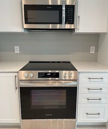 3rd image of 2450 Old Bronte Rd #421