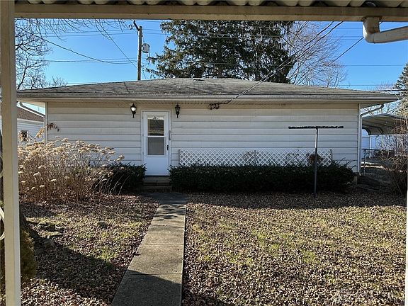3rd image of 409 S 1st St