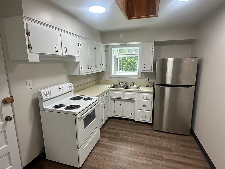 726 Rodney St — Photo 22