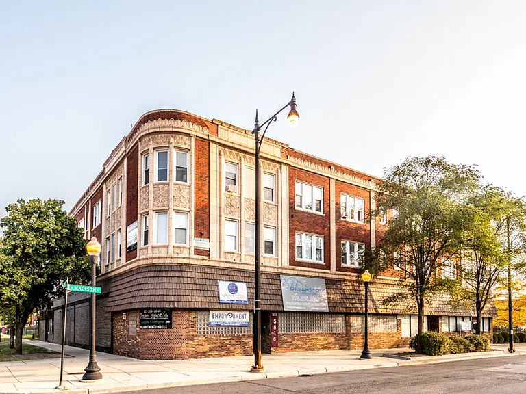 5836 W Madison — Photo 13
