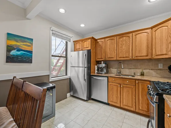 128-19 Newport Avenue image 3 of 13