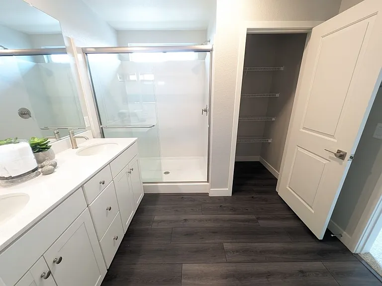 10795 Gentle Crest Ave — Photo 21