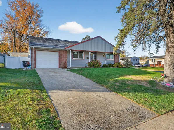 286 Pinoak Ln, Frederick, MD 21701