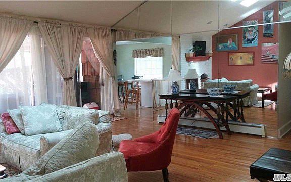 4th image of 18 Etna Ln