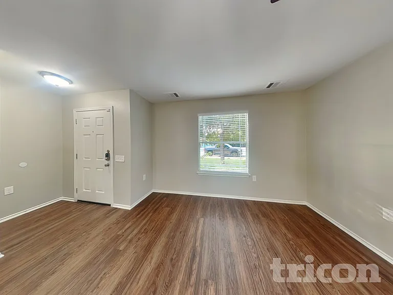 11312 Hungry Horse Dr — Photo 2