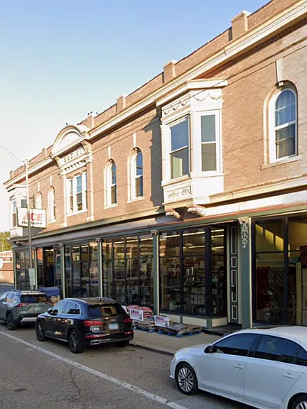 109 S Main St — Photo 1