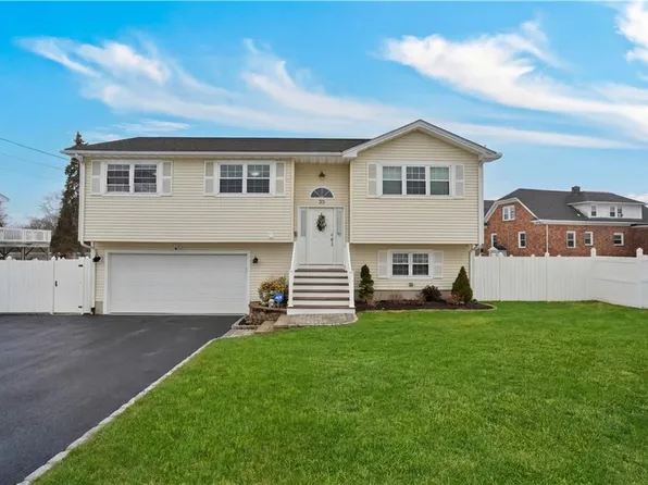 22 Terry St, North Providence, RI 02904