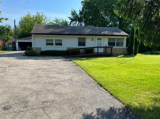 1119 Whitfield Rd, Northbrook, IL 60062