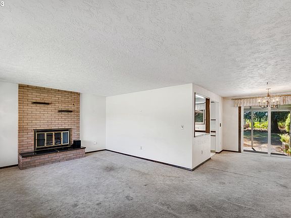 4th image of 6401 NE 40th St