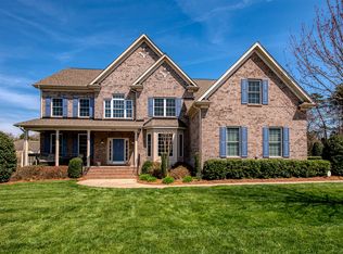 1008 Providence Forest Dr, Matthews, NC 28104