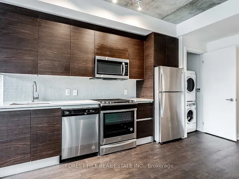 246 Logan Ave #212 — Photo 8