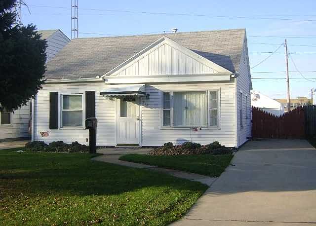 1st image of 313 Orville Dr