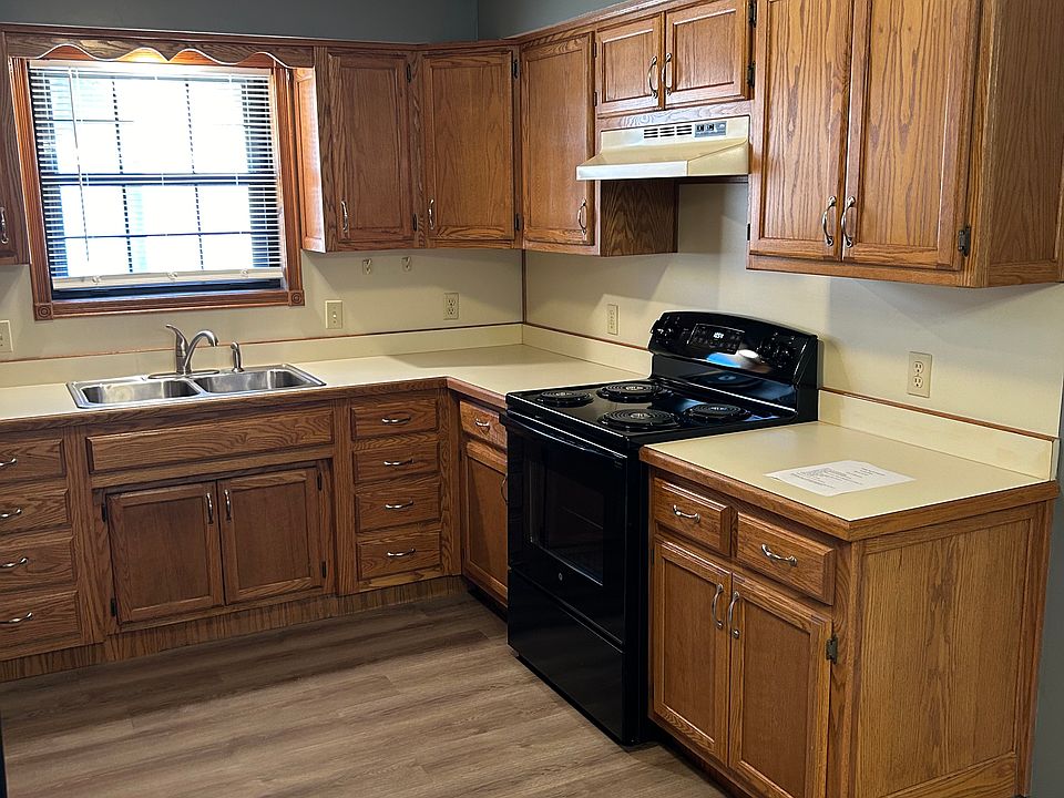 2nd image of 4333 S Broadway Ave #4333