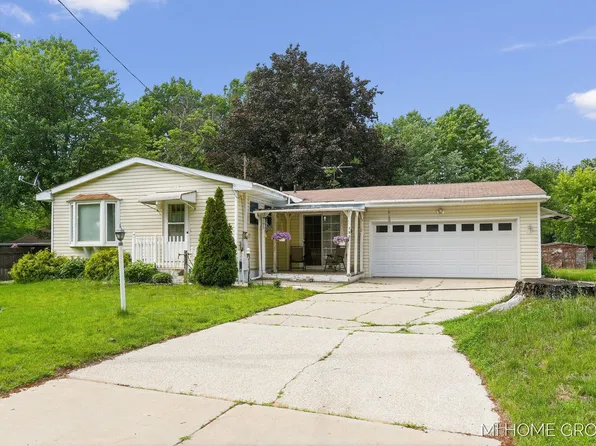 155 Burke Ave, Holland, MI 49424
