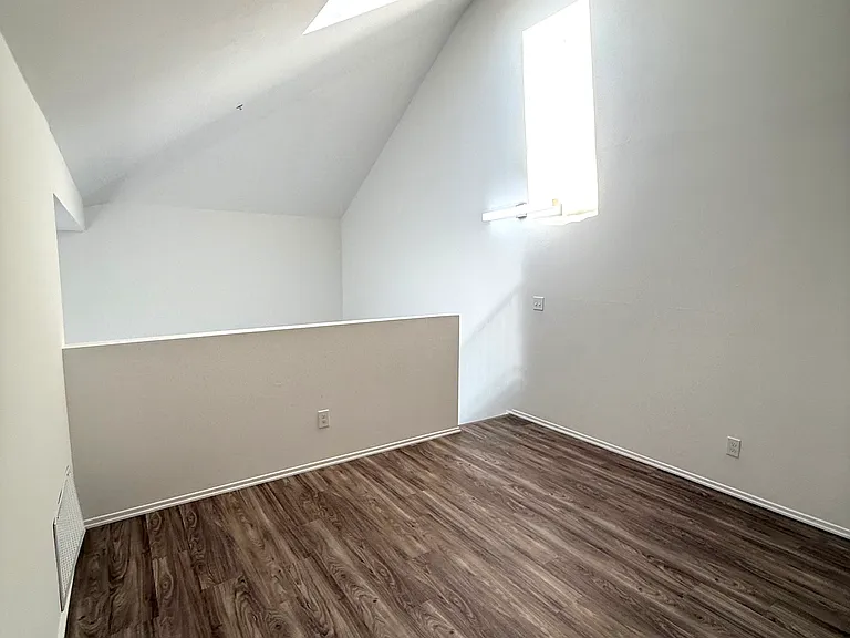 Windrose Place Pasadena — Photo 57