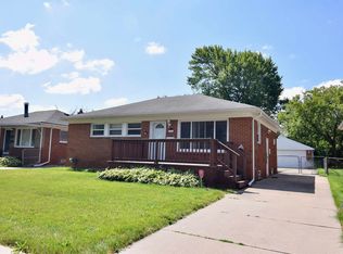 17044 Bell Ave, Eastpointe, MI 48021