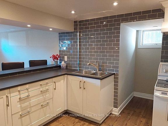 3rd image of 2587 Burslem Rd #Basement