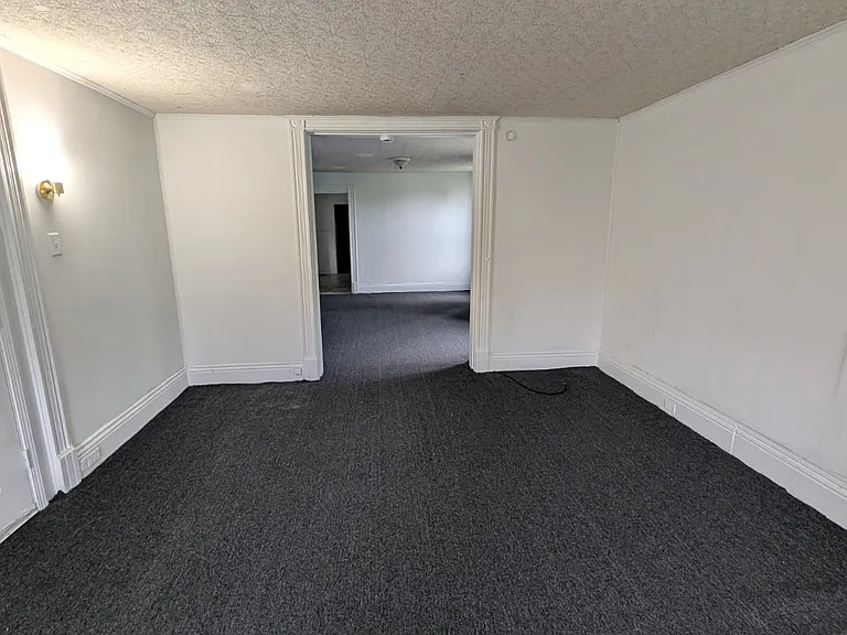 554 Woodlawn Ave #1 — Photo 9