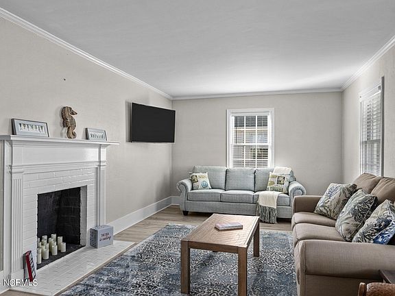 5th image of 1409 Evans Street