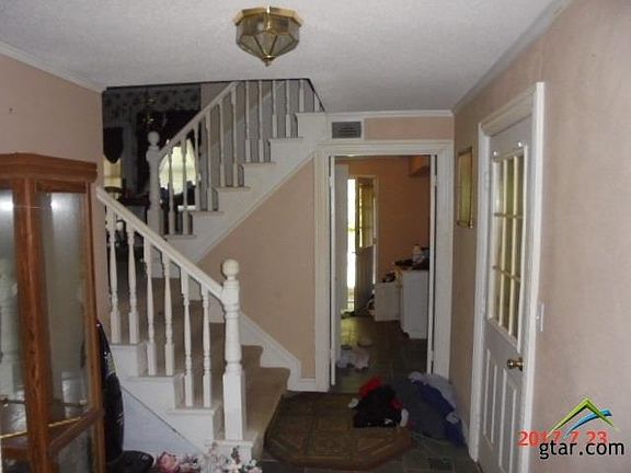 2nd image of 20928 Hickory Ln