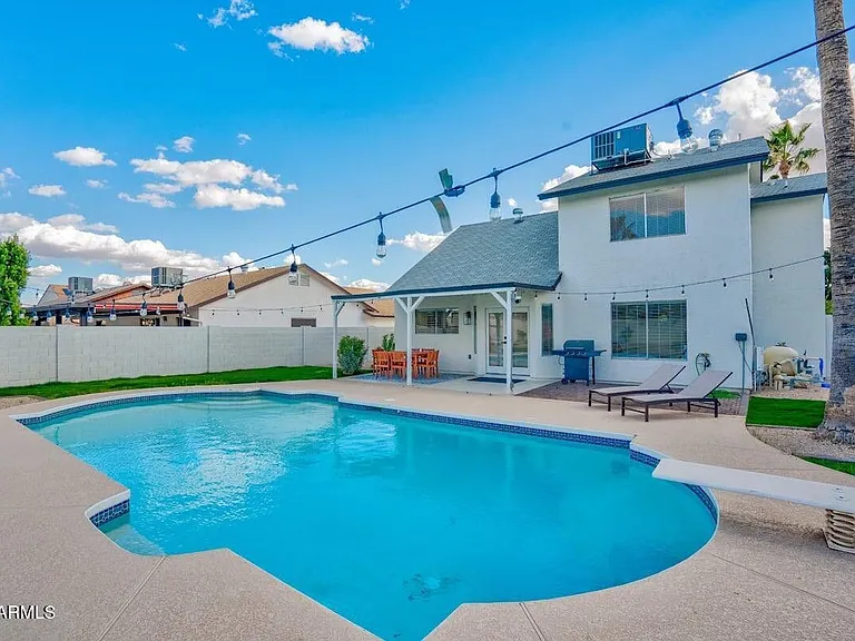 4326 E Whitney Ln — Photo 15